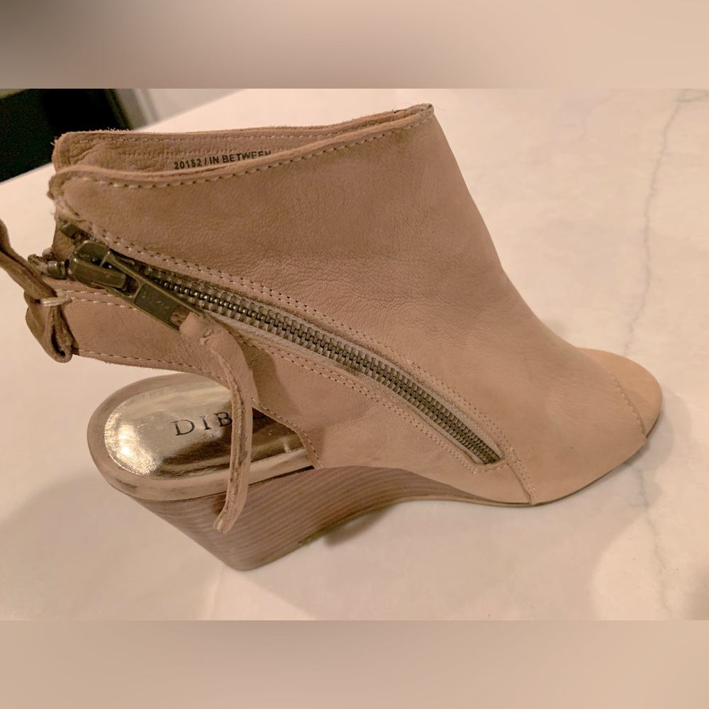 Diba wedge with side zip